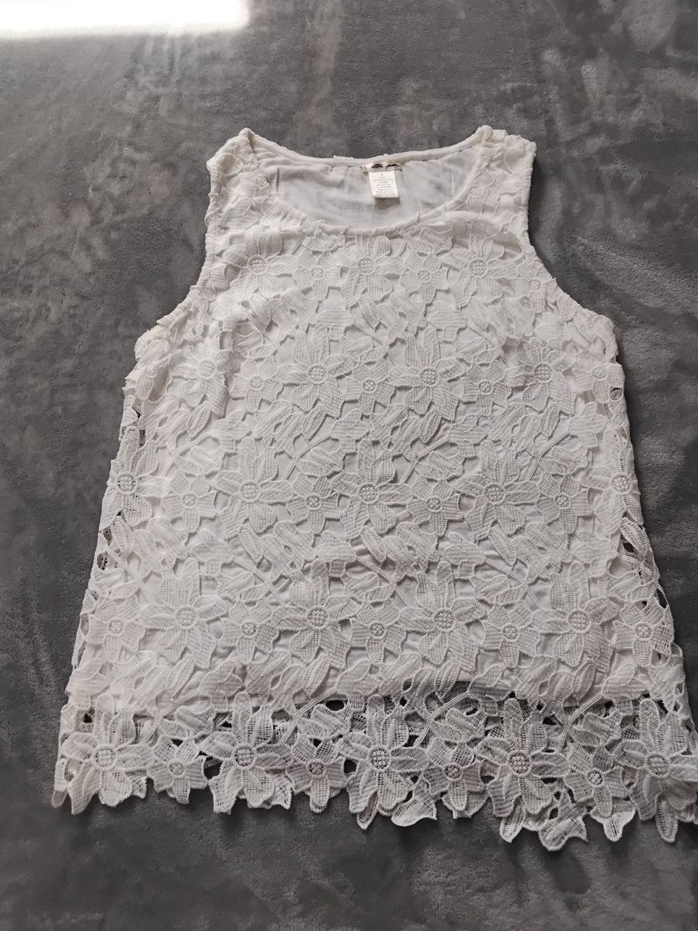Ultra Pink White Floral Lace Sleeveless Camisole